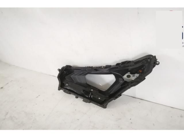 bontott LEXUS NX Jobb első Lámpabúra