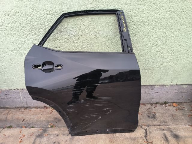 bontott LEXUS NX Jobb hátsó Ajtó (Részeivel)