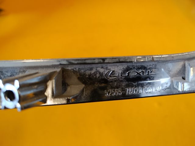 bontott LEXUS NX Jobb hátsó Lökhárító Díszléc