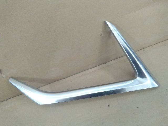 bontott LEXUS NX Jobb hátsó Lökhárító Díszléc