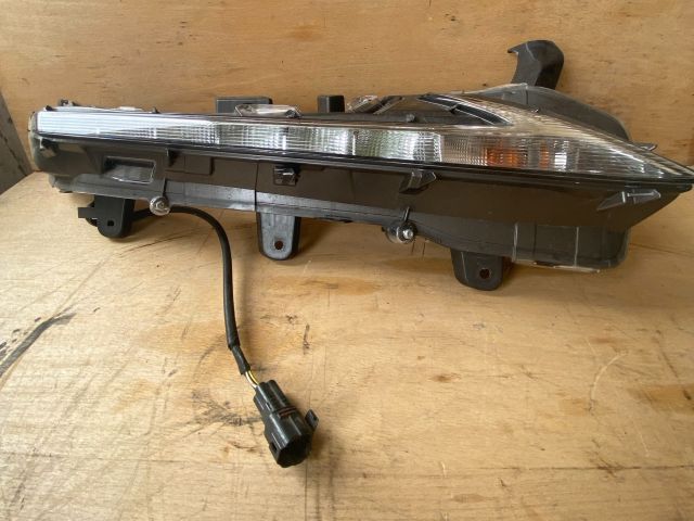 bontott LEXUS NX Jobb Ködfényszóró