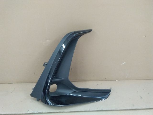 bontott LEXUS NX Jobb Ködlámpa Rács