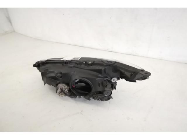 bontott LEXUS NX Jobb Ledes Fényszóró