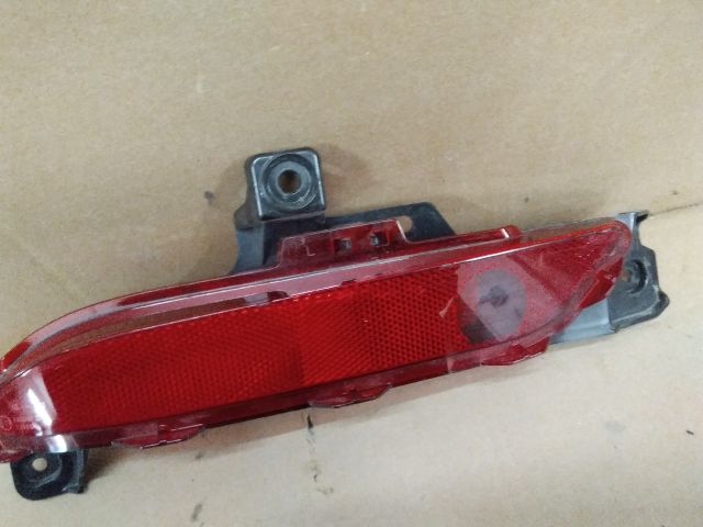 bontott LEXUS NX Ködzárófény