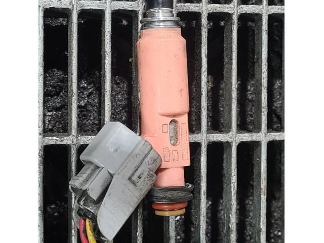 bontott LEXUS RX Porlasztó (1 db)