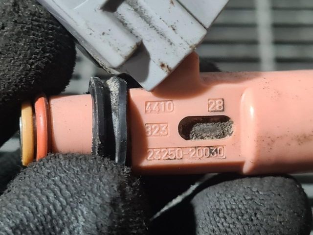 bontott LEXUS RX Porlasztó (1 db)