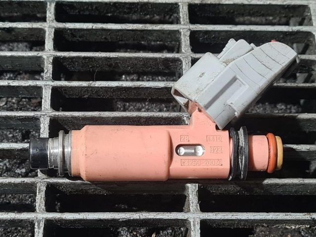 bontott LEXUS RX Porlasztó (1 db)