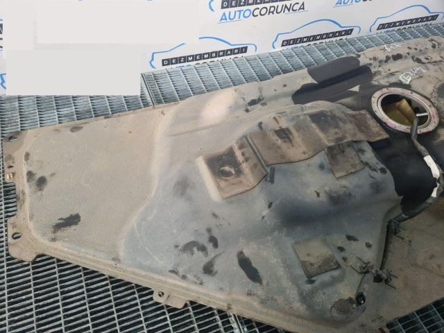 bontott LEXUS RX Tank