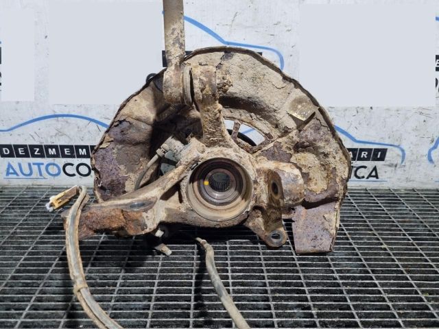 bontott LEXUS RX Jobb első Csonkállvány