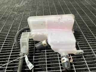 bontott LEXUS RX Kiegyenlítő Tartály