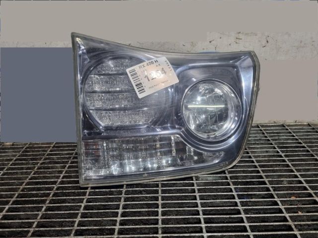 bontott LEXUS RX Bal Belső Hátsó Lámpa