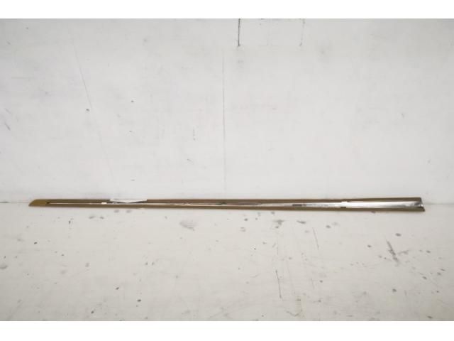 bontott LEXUS RX Bal első Ajtó Díszléc