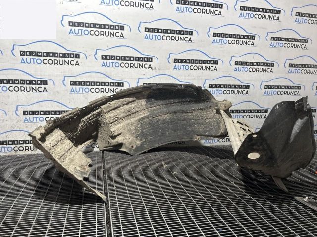 bontott LEXUS RX Bal első Dobbetét (Kerékjárati, Műanyag)