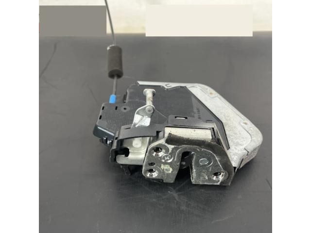 bontott LEXUS RX Bal hátsó Ajtózár