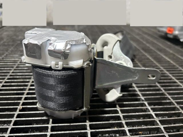 bontott LEXUS RX Bal hátsó Biztonsági Öv