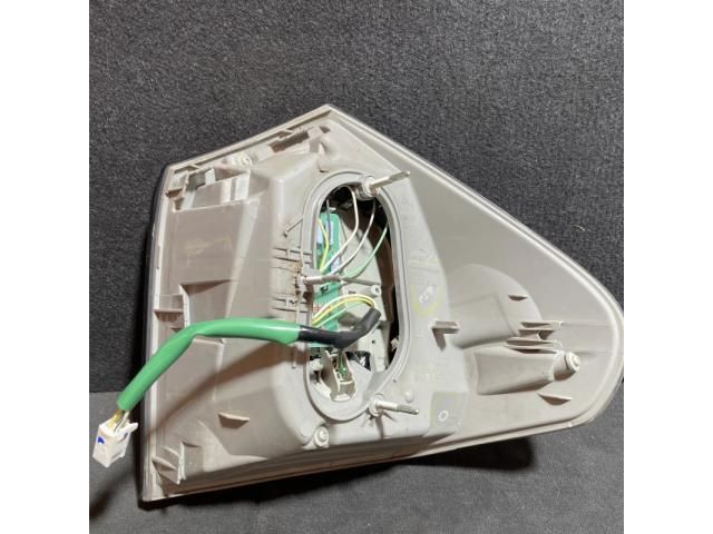 bontott LEXUS RX Bal Külső Hátsó Lámpa