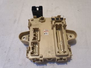 bontott LEXUS RX Biztosítéktábla Utastér