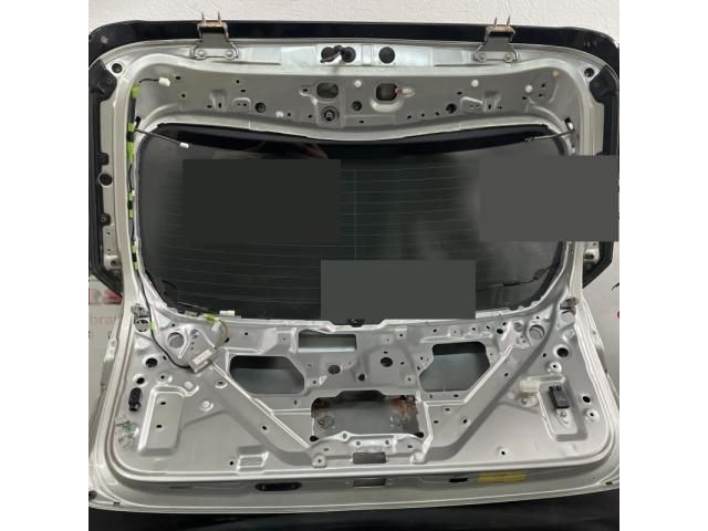 bontott LEXUS RX Csomagtérajtó (Üres lemez)