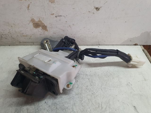 bontott LEXUS RX Csomagtérajtó Zárszerkezet