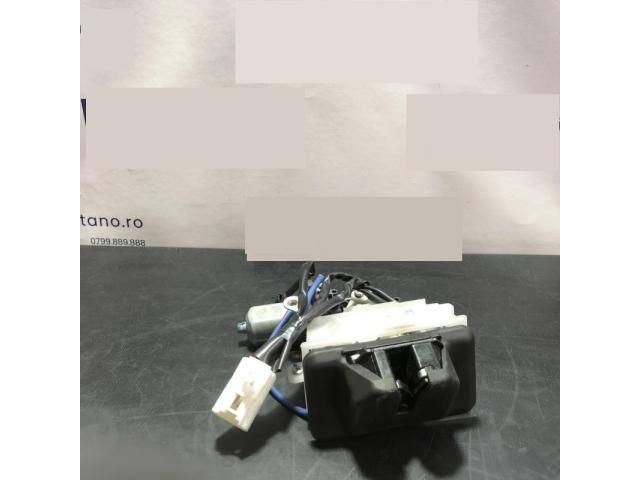 bontott LEXUS RX Csomagtérajtó Zárszerkezet