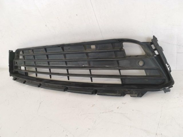 bontott LEXUS RX Első Lökhárító Alsó Középső Díszrács