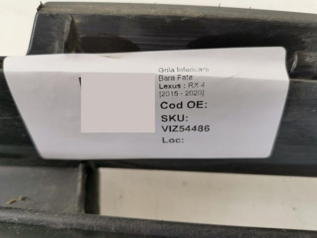 bontott LEXUS RX Első Lökhárító Alsó Középső Díszrács