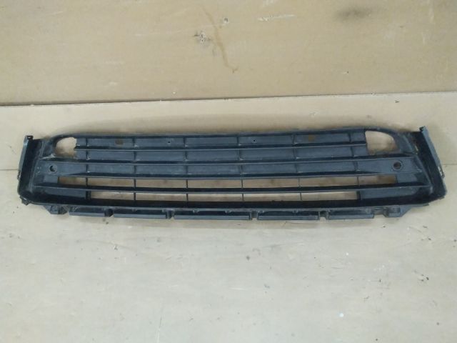 bontott LEXUS RX Első Lökhárító Alsó Középső Díszrács