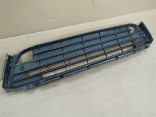 bontott LEXUS RX Első Lökhárító Alsó Középső Díszrács