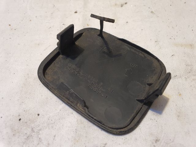 bontott LEXUS RX Első Vonószem Burkolat