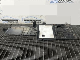 bontott LEXUS RX Felső Hűtőburkolat