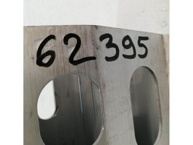 bontott LEXUS RX Hátsó Lökhárító Merevítő (Fém)