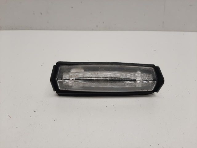 bontott LEXUS RX Hátsó Rendszámtábla Világítás