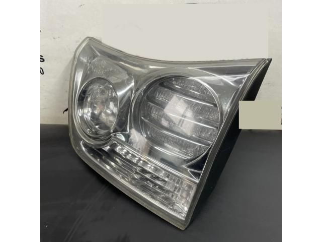 bontott LEXUS RX Jobb Belső Hátsó Lámpa