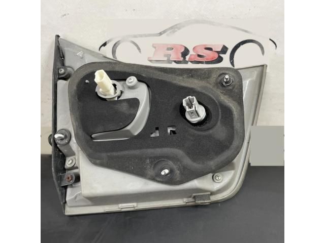 bontott LEXUS RX Jobb Belső Hátsó Lámpa