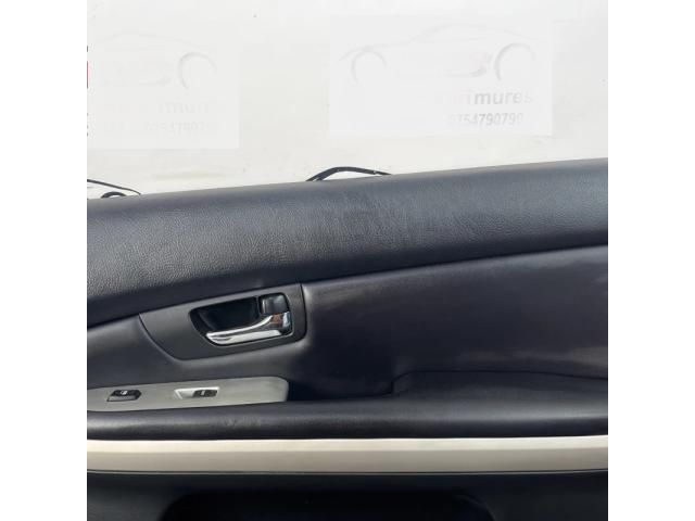 bontott LEXUS RX Jobb első Ajtó Kárpit