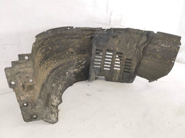 bontott LEXUS RX Jobb első Dobbetét (Kerékjárati, Műanyag)