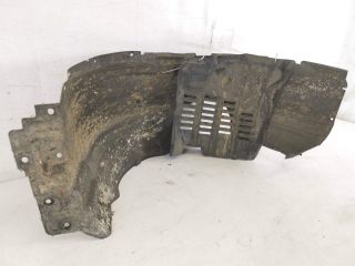 bontott LEXUS RX Jobb első Dobbetét (Kerékjárati, Műanyag)