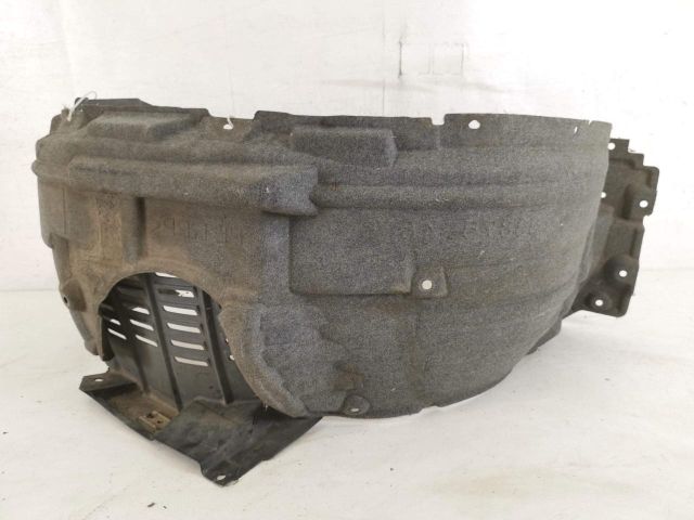 bontott LEXUS RX Jobb első Dobbetét (Kerékjárati, Műanyag)