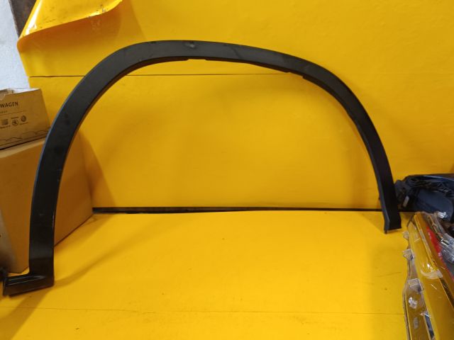 bontott LEXUS RX Jobb első Sárvédő Díszléc