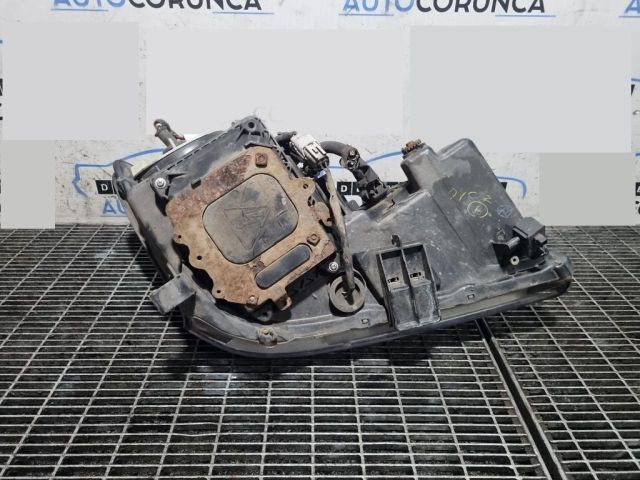 bontott LEXUS RX Jobb Fényszóró