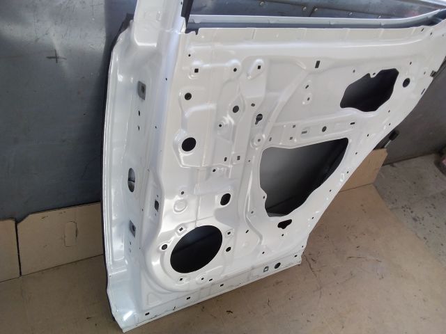 bontott LEXUS RX Jobb hátsó Ajtó (Üres lemez)