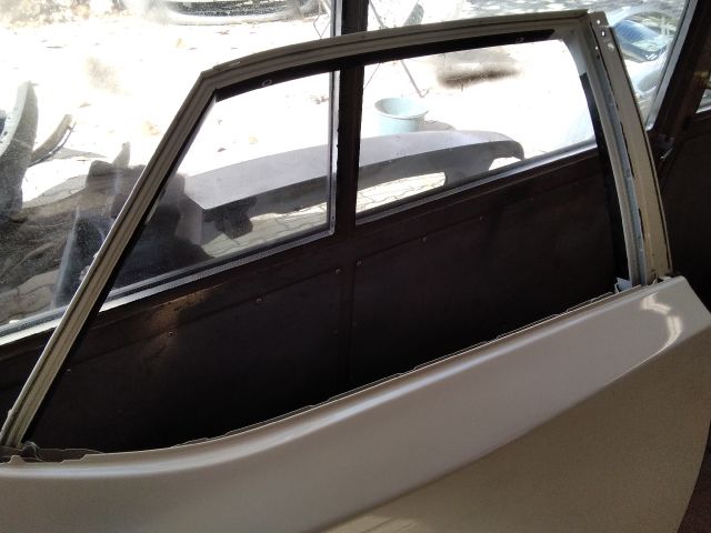 bontott LEXUS RX Jobb hátsó Ajtó (Üres lemez)