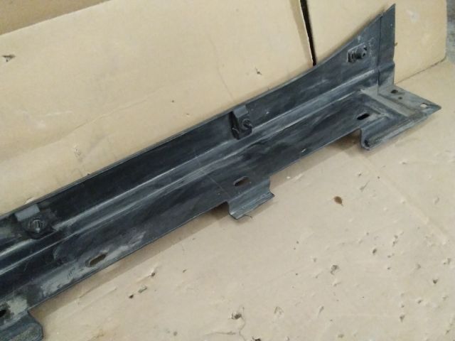 bontott LEXUS RX Jobb Küszöb