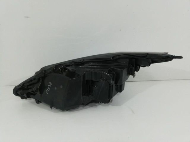 bontott LEXUS RX Jobb Ledes Fényszóró