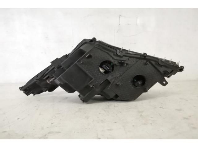 bontott LEXUS RX Jobb Ledes Fényszóró