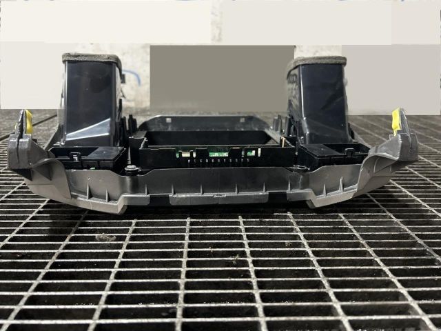 bontott LEXUS RX Középső Szellőző