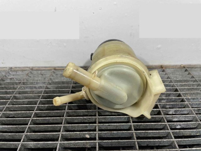 bontott LEXUS RX Szervóolaj Tartály