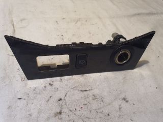 bontott LEXUS RX Szivargyújtó Aljzat