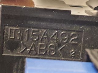 bontott LEXUS RX Tankajtó Nyitó Kar / Gomb