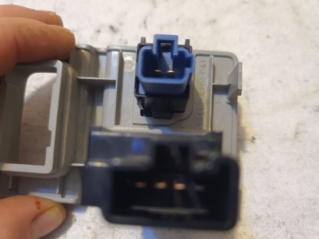 bontott LEXUS RX Tankajtó Nyitó Kar / Gomb